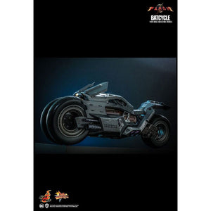 The Flash - Batcycle 1/6 Scale Collectible Figure