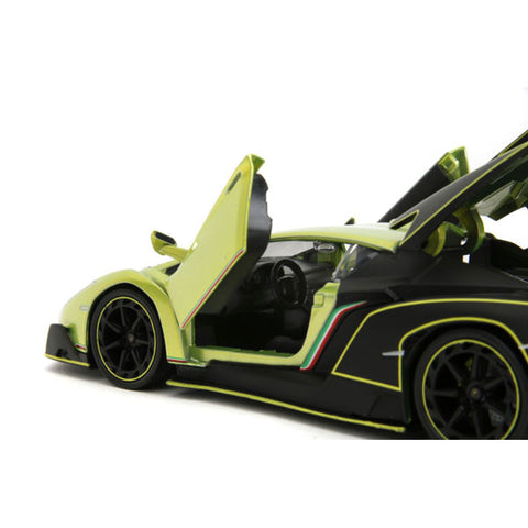 Image of Pink Slips - Lamborghini Veneno 1:24 Scale Diecast Vehicle